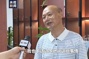 博主：国足第三张红牌应该是吴少聪出现暴力犯规被罚下